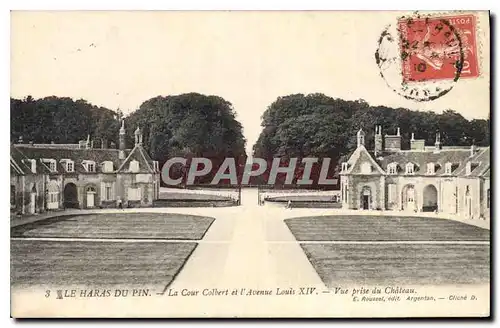 Cartes postales Le Haras du pin La Cour Colbert et l'Avenue Louis XIV Vue prise du ch�teau