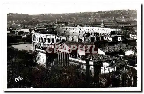 Ansichtskarte AK Nimes Gard Vue generale et les Arenes Romaines