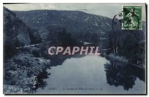 Cartes postales Nimes Le Gardon au Pont du Gard