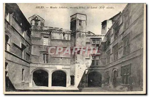 Cartes postales Arles Musee Arlalen ancien Hotel de Laval