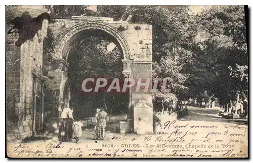 Cartes postales Arles Les Aliscamps Chapelle de la Tour