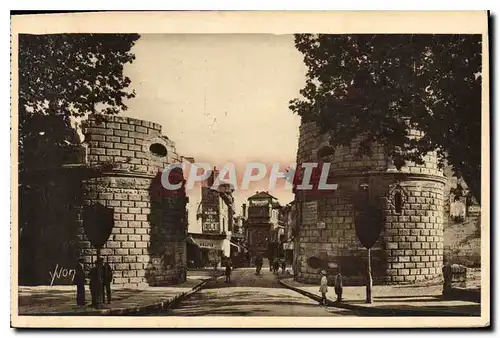 Cartes postales Arles Bouches du Rhone Porte de la Cavalerie