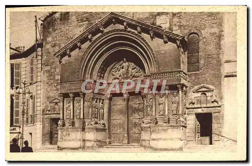 Cartes postales Arles sur Rhone Facade de la cathedrale St Trophime le plus beau morceau d'architecture romane d