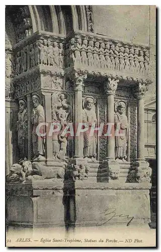 Ansichtskarte AK Arles Eglise Saint Trophime Statues du Porche