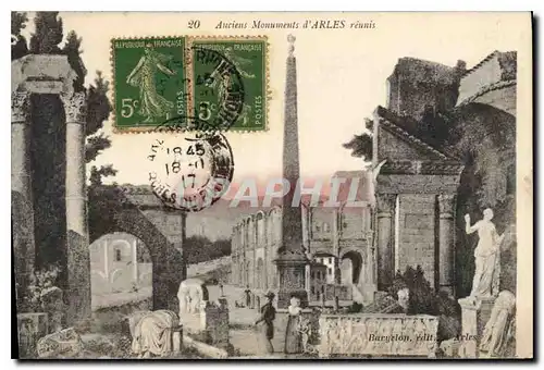 Cartes postales Ancien Monuments d'Arles reunis