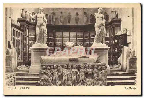 Cartes postales Arles Le Musee