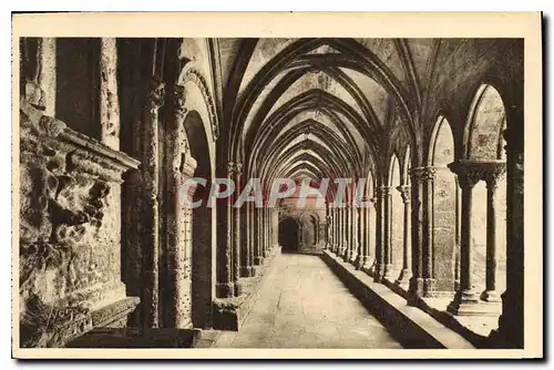 Ansichtskarte AK Arles Bouches du Rhone Interieur du Cloitre de St Trophime