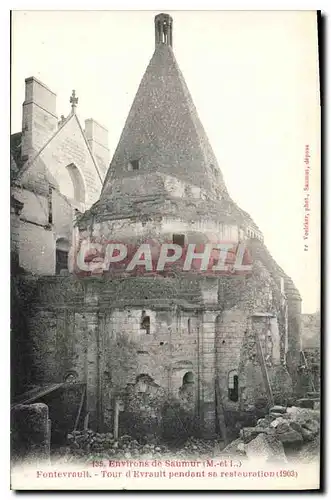 Cartes postales Environs de Saumur M et L Fontevrault Tour d'Evrault pendant sa restauration