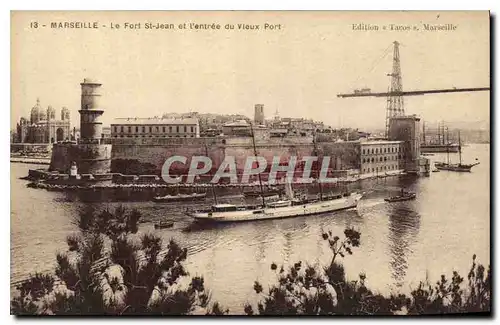 Ansichtskarte AK Marseille Le Fort St Jean et l'entree du Vieux Port Bateau