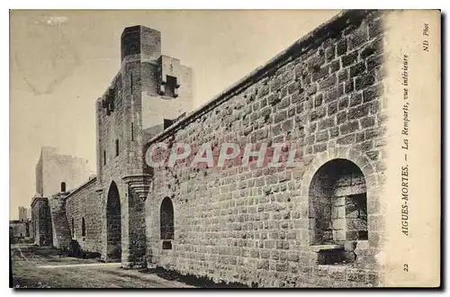 Ansichtskarte AK Aigues Mortes Les Remparts vue interieure