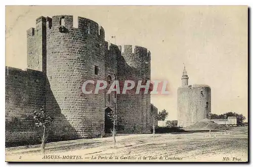 Ansichtskarte AK Aigues Mortes La Porte de la Gardette et la Tour de Constance