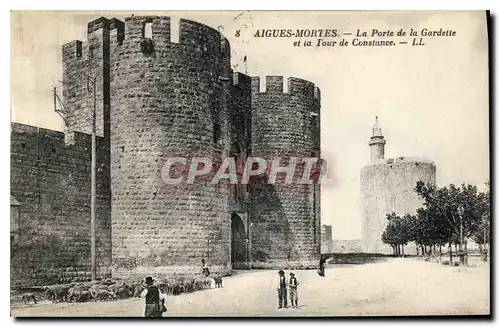 Cartes postales Aigues Mortes La Porte de la Gardette et la Tour de Constance