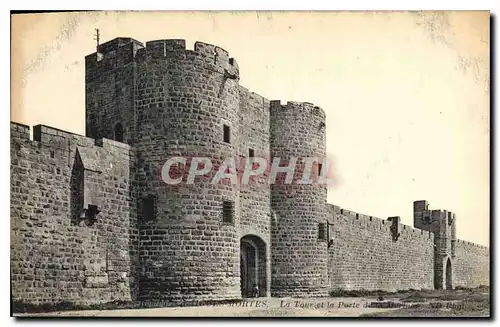 Cartes postales Aigues Mortes La Tour et la Porte