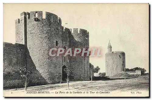 Ansichtskarte AK Aigues Mortes La Porte de la Gardette et la Tour de Constance