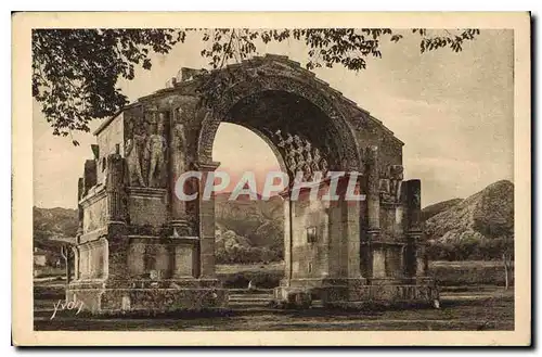 Cartes postales Paysages et Pierres de Provence monument romain a Saint Remy de Provence Plateau des Antiquites