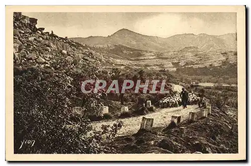 Ansichtskarte AK Paysages et Pierres de Provence sur la route de Saint Remy aux Beaux