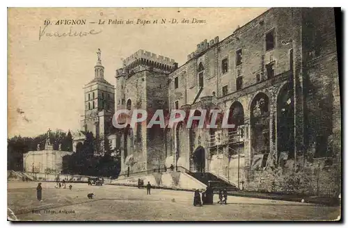 Cartes postales Avignon le palais des Papes et N D des Doms