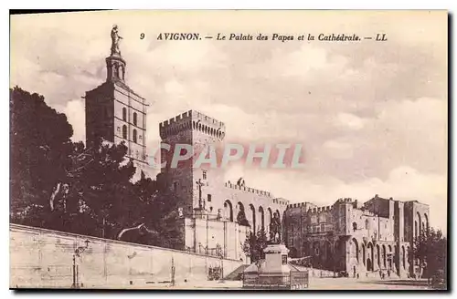 Cartes postales Avignon Le Palais des Papes et la Cathedrale