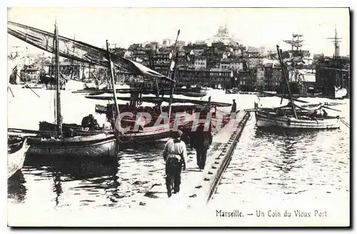 REPRO Marseille Un coin du Vieux Port Bateaux