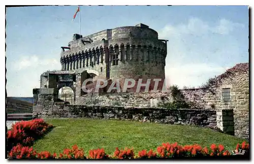 Cartes postales moderne Dinan Ville medievale L'Entree du Chateau Le Donjon