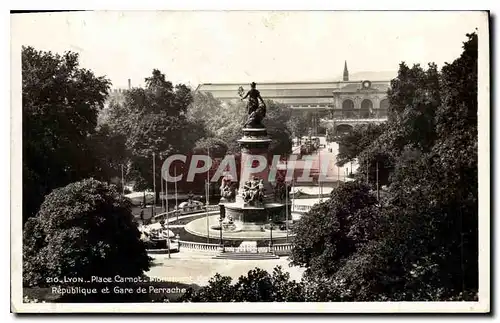 Cartes postales moderne Lyon Place Carnot Monument de la Republique et Gare de Perrache