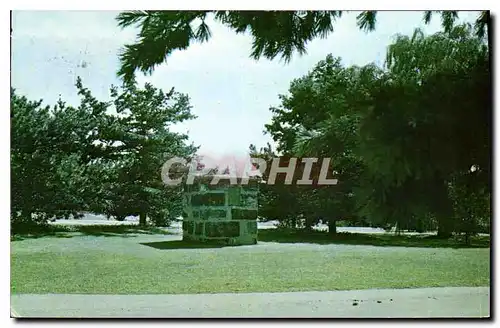 Moderne Karte Monument marking the site of piers of the first bridge crossing the Mississippi River at Rock Is