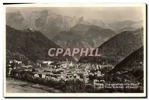 Cartes postales moderne Digne Vue generale et le Massif des Trois Eveches