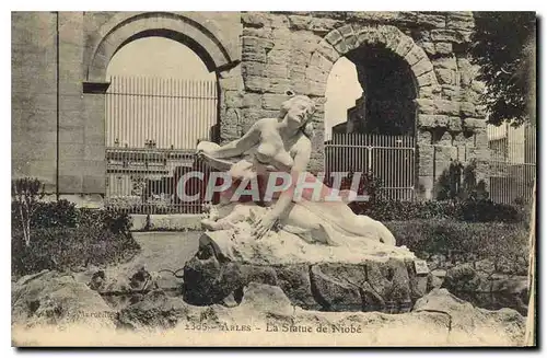 Ansichtskarte AK Arles La Statue de Niobe