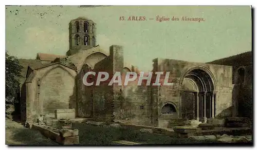 Cartes postales Arles Eglise des Aliscamps