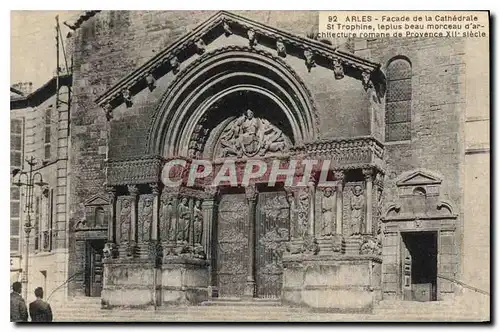 Ansichtskarte AK Arles Facade de la Cathedrale St Trophine