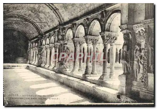 Cartes postales Arles Interieur du Cloitre Trophime