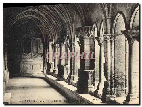 Cartes postales Arles Galeries du Cloitre Sainte Trophime