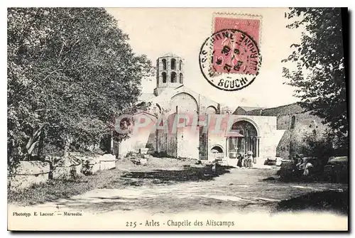 Cartes postales Arles Chapelle des Aliscamps