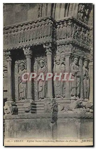 Cartes postales Arles Eglise Saint Trophime Statue du Porche