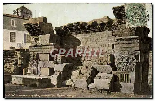 Cartes postales Arles Pierres sculptees provenant du Theatre Antique