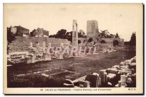 Cartes postales Arles en Provence Theatre Romain vue d'ensemble