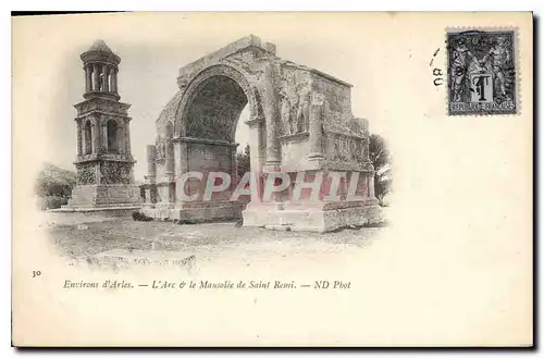 Cartes postales Environs d'Arles L'Arc & le Mansolee de Saint Remi