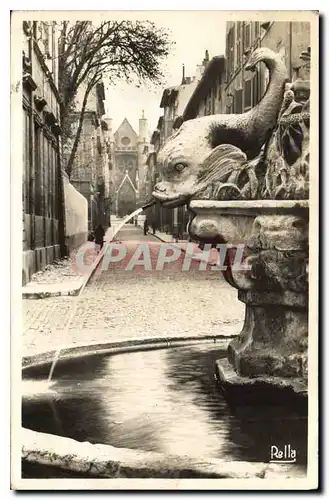 Ansichtskarte AK Aix en Provence La Fontaine des Quatre Dauphins La Rue Cardinale et l'Eglise St Jean de Maite