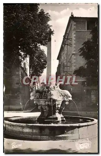 Ansichtskarte AK Aix en Provence B du R Fontaine des Quatre Dauphins