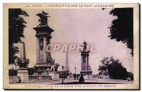 Cartes postales Paris Perspective sur le Pont Alexandre Tour Eiffel