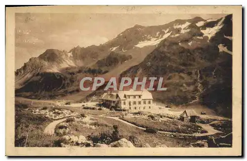 Cartes postales Dauphine Le Lautaret Le Chalet Hotel  P L M (2108 m) et le Combeynot (3155 m)