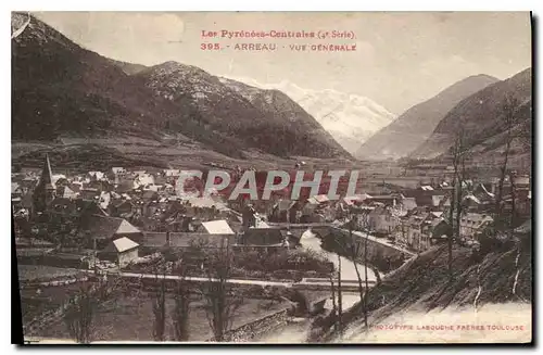 Ansichtskarte AK Les Pyrenees Centrales Arreau vue generale