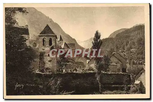 Cartes postales La Douce France Les Pyrenees Le Village de Cedre sur la route de Gavarnie