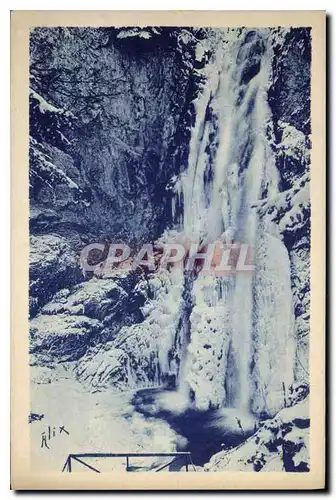 Ansichtskarte AK Les Pyrenees Environs de Bagnerres de Bigorre Cripp la Cascade du Garet en Hiver