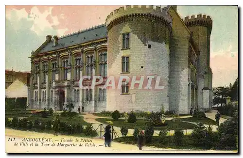 Ansichtskarte AK Angouleme Facade de l'Hotel de Ville et la Tour de Marguerite de Valois