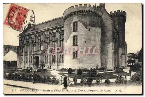 Cartes postales Angouleme Facade de l'Hotel de Ville et la Tour de Marguerite de Valois