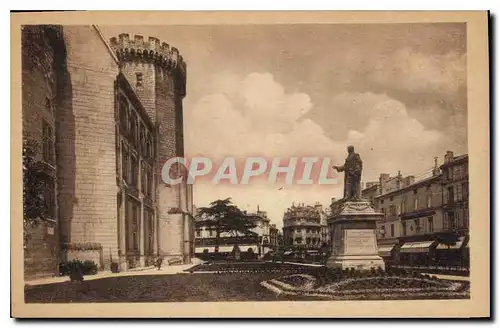 Cartes postales Angouleme Statue de J Bouillaud et les Jardins de l'Hotel de Ville
