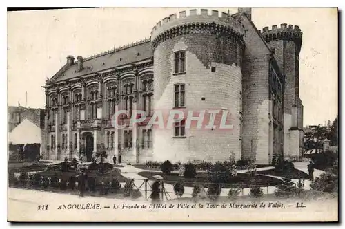 Ansichtskarte AK Angouleme La Facade de l'Hotel de Ville et la Tour de Marguerite de Valois