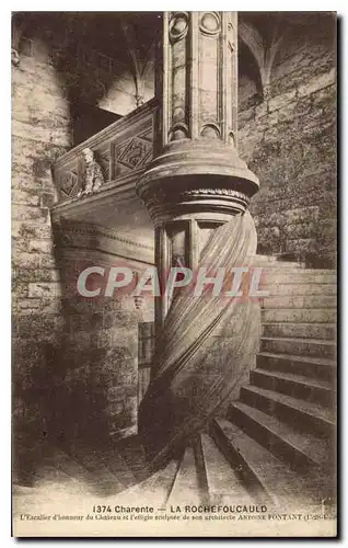 Cartes postales Charente La Rochefoucauld L'escalier d'honneur du ch�teau