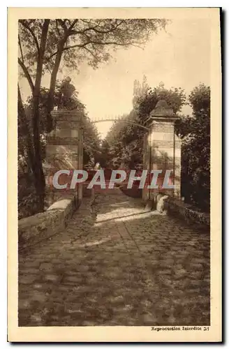 Cartes postales Monastere de Sainte Colombe les Sens La porte d'honneur